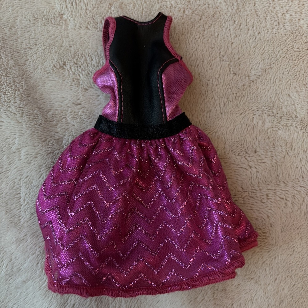 2013‎ Barbie Mattel Pink And Black  Endless Curls Replacement  Dress B7